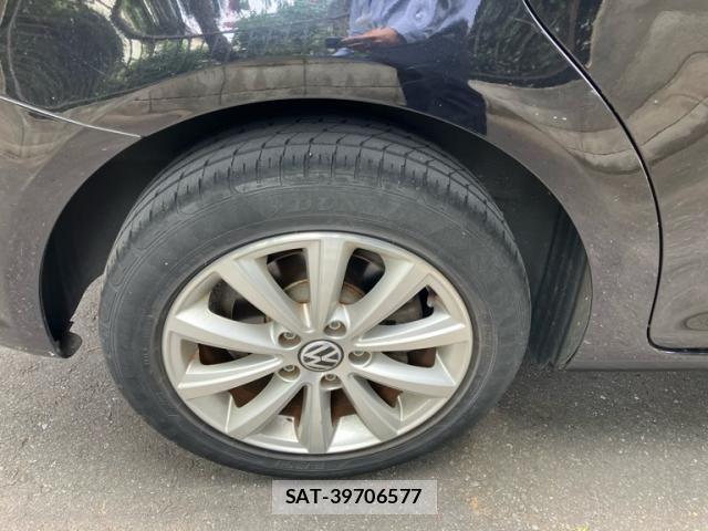 VolksWagen GOLF TOURAN 2014-03 8746853-6