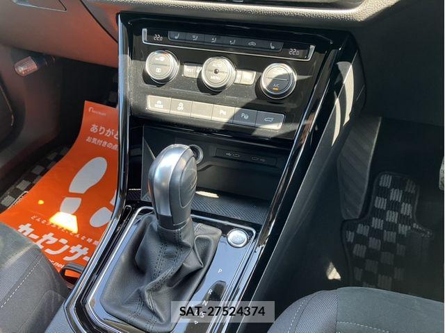 VolksWagen GOLF TOURAN 2021-09 8746851-15