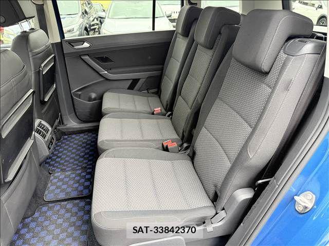 VolksWagen GOLF TOURAN 2017-03 8797929-9