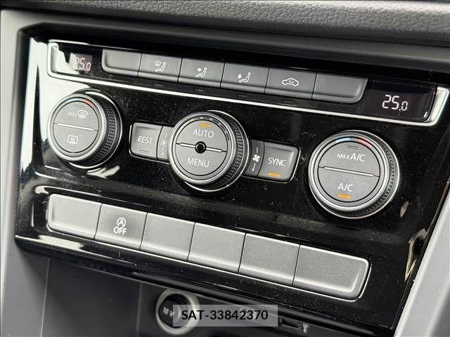 VolksWagen GOLF TOURAN 2017-03 8797929-13