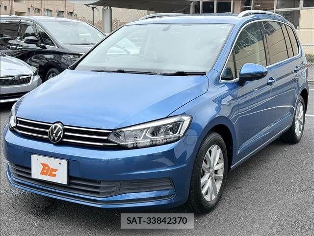 VolksWagen GOLF TOURAN 2017-03 8797929-21