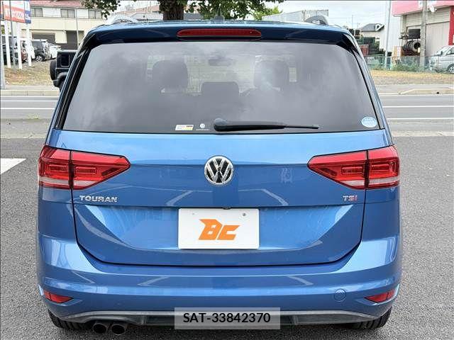 VolksWagen GOLF TOURAN 2017-03 8797929-22