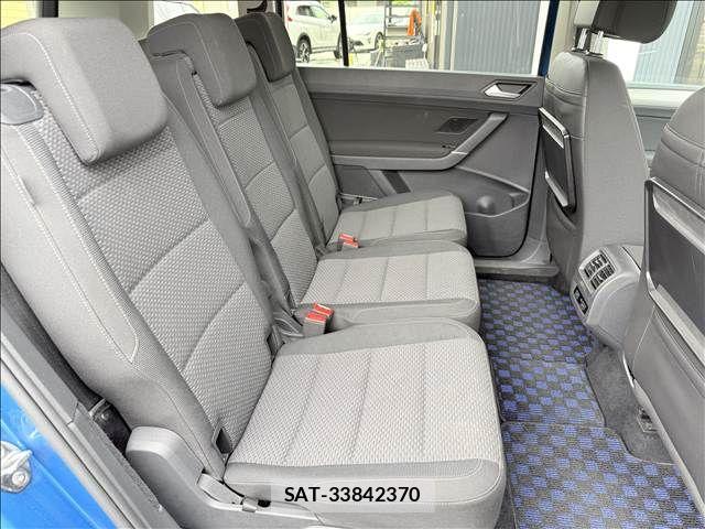 VolksWagen GOLF TOURAN 2017-03 8797929-25