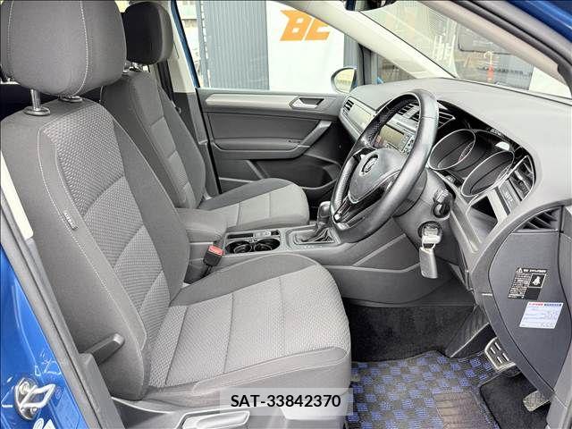 VolksWagen GOLF TOURAN 2017-03 8797929-8