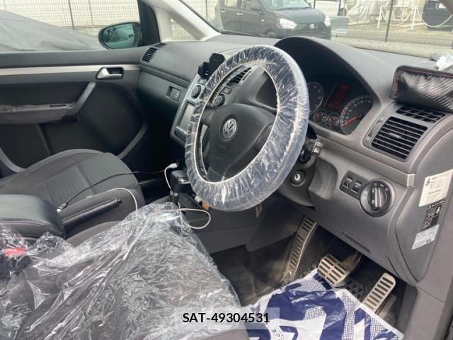 VolksWagen GOLF TOURAN 2009-11 8882975-11