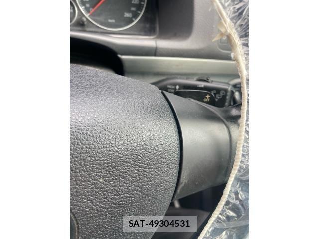 VolksWagen GOLF TOURAN 2009-11 8882975-19