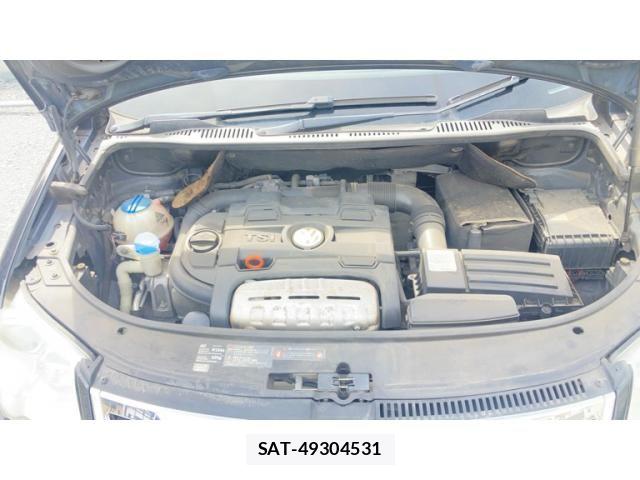 VolksWagen GOLF TOURAN 2009-11 8882975-24