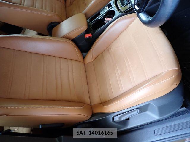 VolksWagen GOLF TOURAN 2017-10 8882973-21