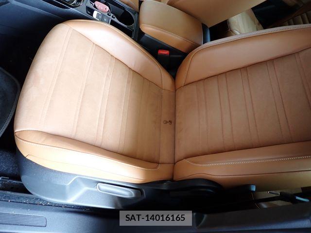 VolksWagen GOLF TOURAN 2017-10 8882973-22
