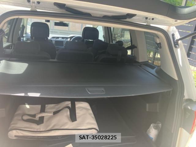 VolksWagen GOLF TOURAN 2016-03 8884614-13