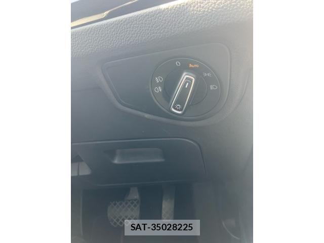 VolksWagen GOLF TOURAN 2016-03 8884614-18