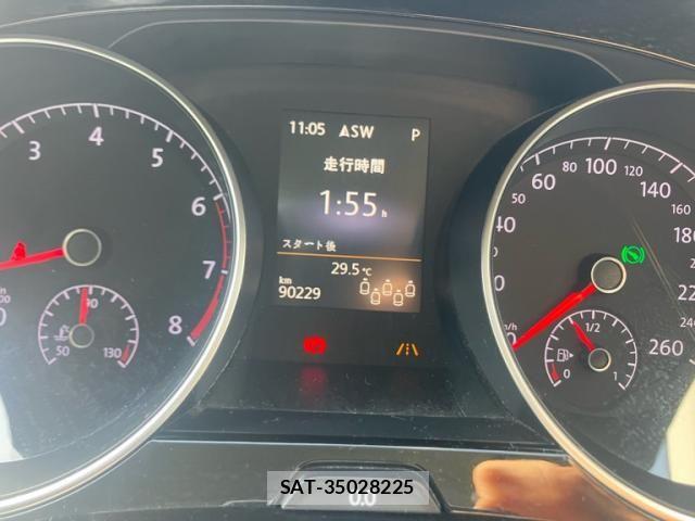 VolksWagen GOLF TOURAN 2016-03 8884614-19