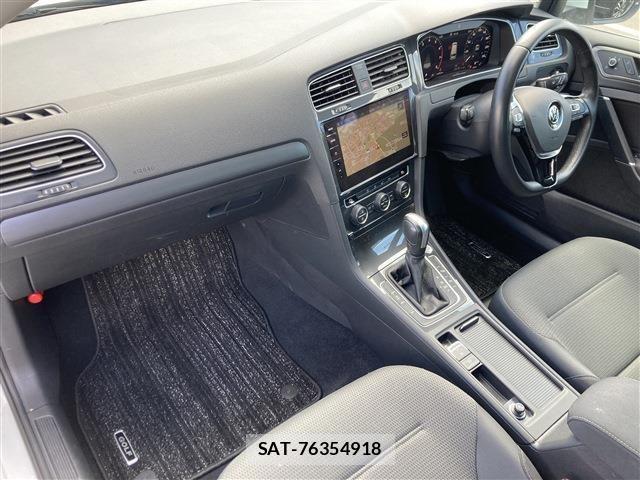 VolksWagen GOLF VARIANT 2019-12 1000172-14