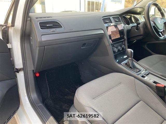 VolksWagen GOLF VARIANT 2017-12 2680876-15