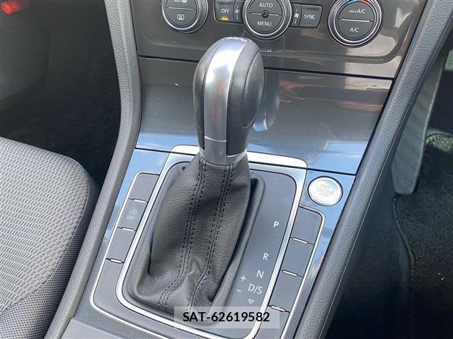 VolksWagen GOLF VARIANT 2017-12 2680876-18