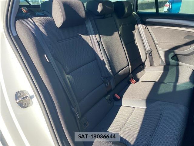 VolksWagen GOLF VARIANT 2019-03 4333320-13