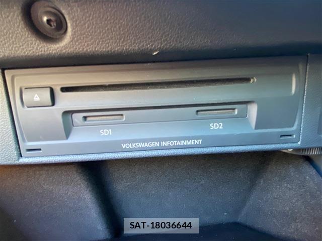 VolksWagen GOLF VARIANT 2019-03 4333320-23