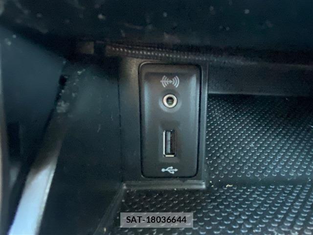 VolksWagen GOLF VARIANT 2019-03 4333320-25