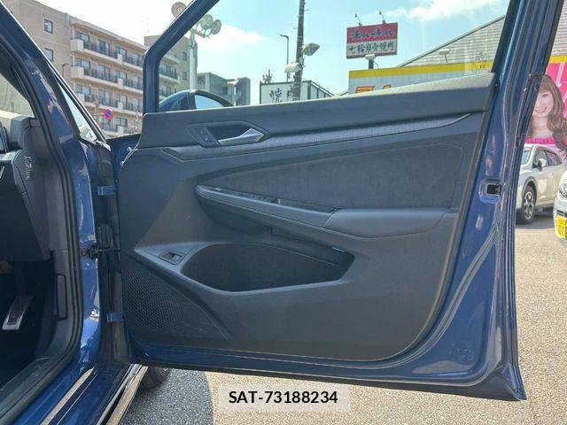 VolksWagen GOLF VARIANT 2025-01 5882796-18