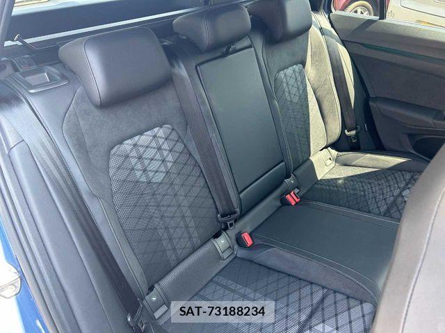 VolksWagen GOLF VARIANT 2025-01 5882796-24