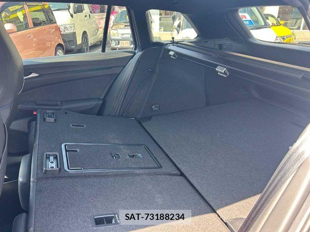 VolksWagen GOLF VARIANT 2025-01 5882796-25