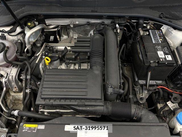 VolksWagen GOLF VARIANT 2019-02 6023103-16