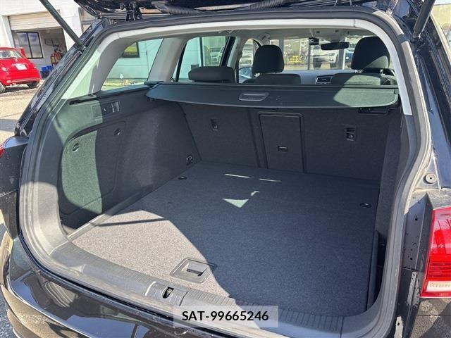 VolksWagen GOLF VARIANT 2018-02 6642864-13