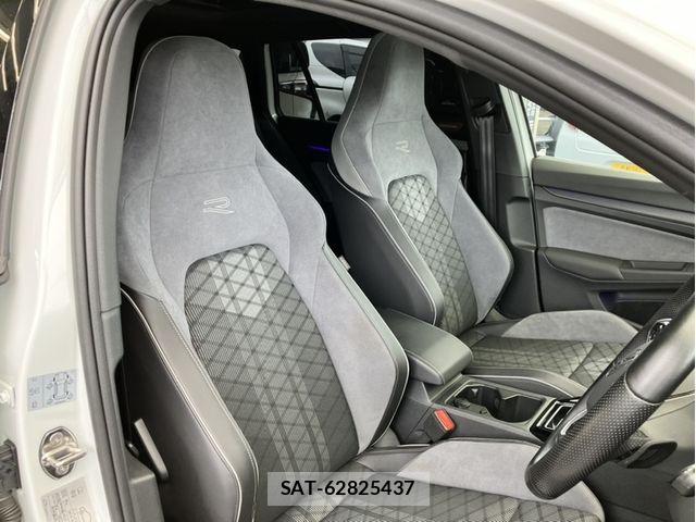 VolksWagen GOLF VARIANT 2023-08 6678778-11