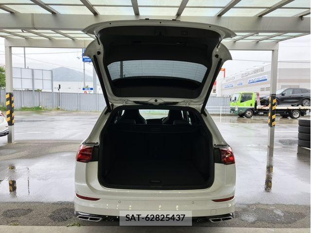 VolksWagen GOLF VARIANT 2023-08 6678778-15