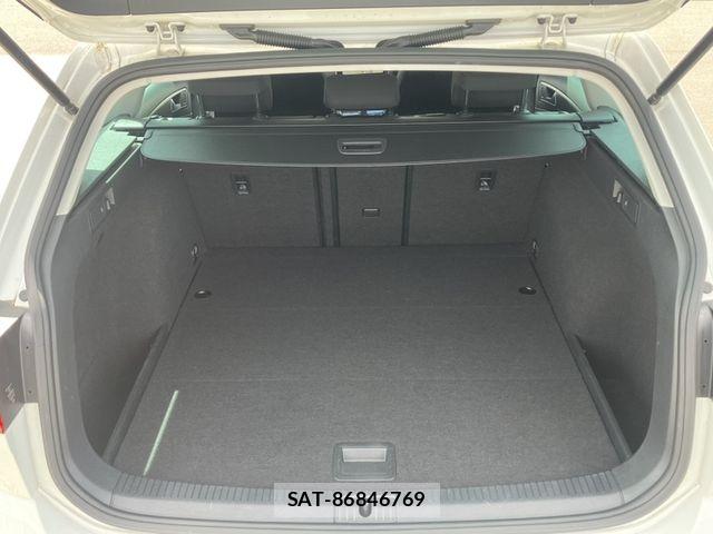 VolksWagen GOLF VARIANT 2019-07 6678780-11