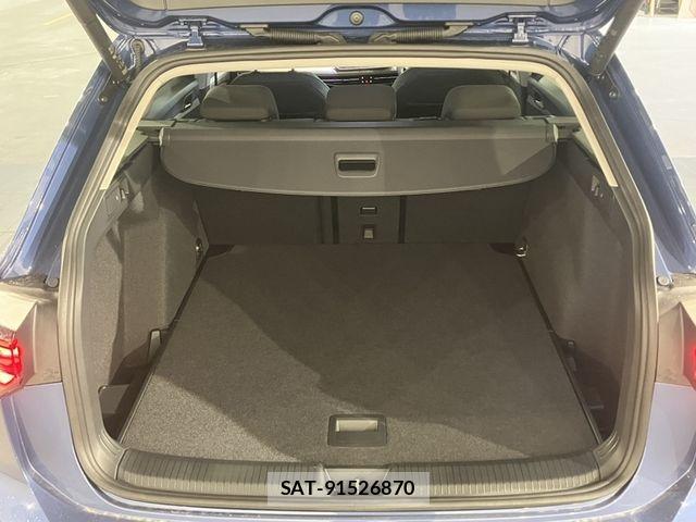 VolksWagen GOLF VARIANT 2025-08 6678779-12