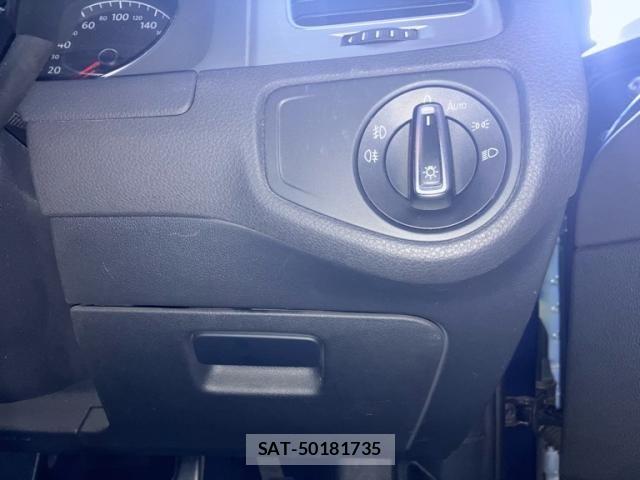 VolksWagen GOLF VARIANT 2016-06 7061381-19