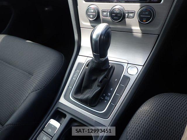 VolksWagen GOLF VARIANT 2016-11 7061383-18