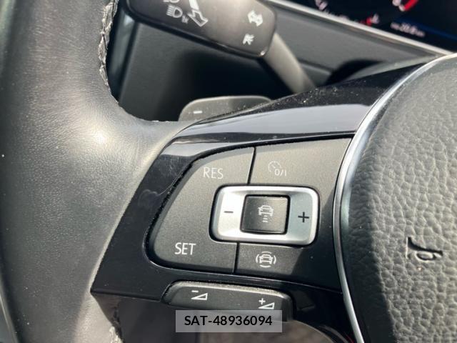 VolksWagen GOLF VARIANT 2019-08 7061380-20