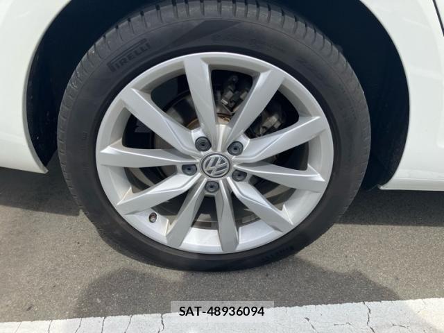 VolksWagen GOLF VARIANT 2019-08 7061380-7