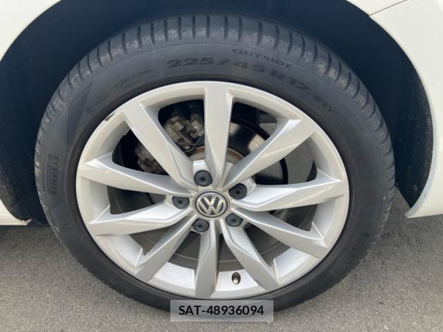 VolksWagen GOLF VARIANT 2019-08 7061380-8