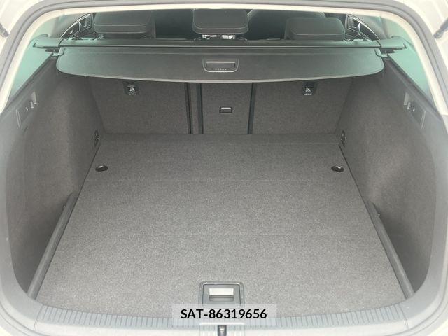 VolksWagen GOLF VARIANT 2018-08 7227108-12