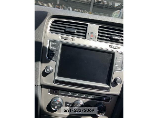 VolksWagen GOLF VARIANT 2015-08 7227106-17