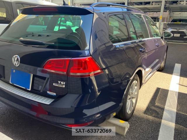 VolksWagen GOLF VARIANT 2015-08 7227106-2