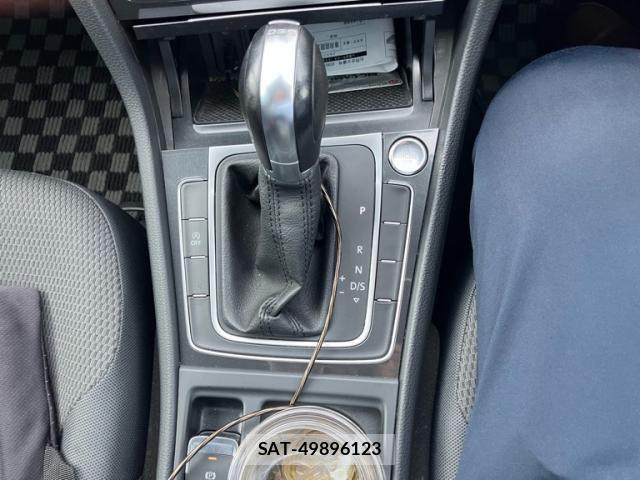 VolksWagen GOLF VARIANT 2018-12 7227112-18