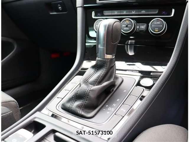 VolksWagen GOLF VARIANT 2015-09 7227110-12