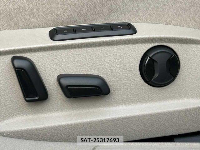 VolksWagen GOLF VARIANT 2020-02 7252843-14