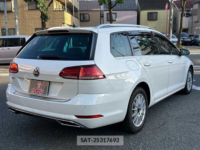 VolksWagen GOLF VARIANT 2020-02 7252843-27