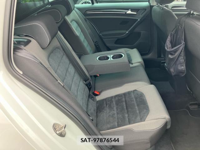 VolksWagen GOLF VARIANT 2015-06 7252842-12