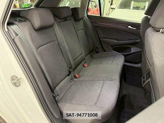 VolksWagen GOLF VARIANT 2023-08 7252840-9