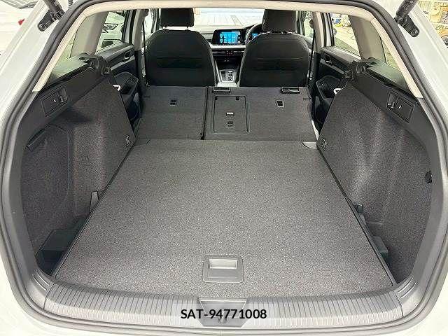 VolksWagen GOLF VARIANT 2023-08 7252840-10