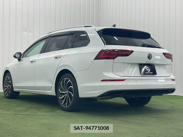 VolksWagen GOLF VARIANT 2023-08 7252840-16