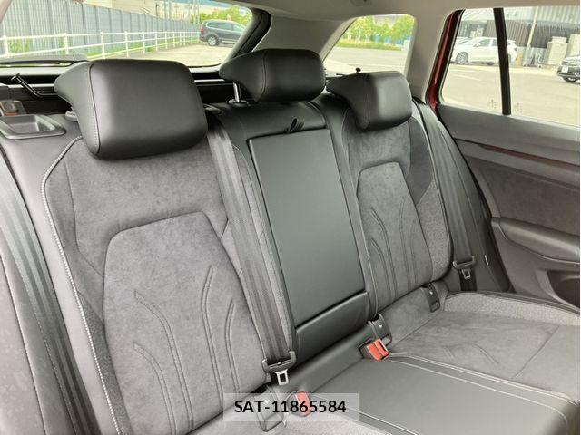 VolksWagen GOLF VARIANT 2025-09 7252839-14