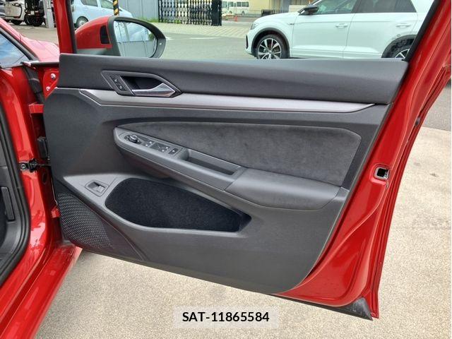 VolksWagen GOLF VARIANT 2025-09 7252839-16