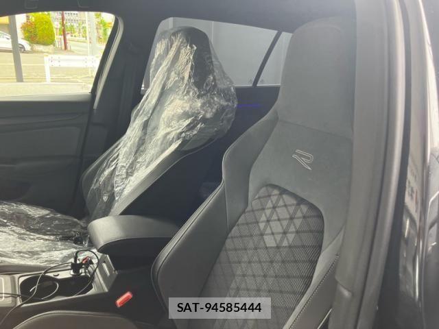 VolksWagen GOLF VARIANT 2021-08 7331190-15